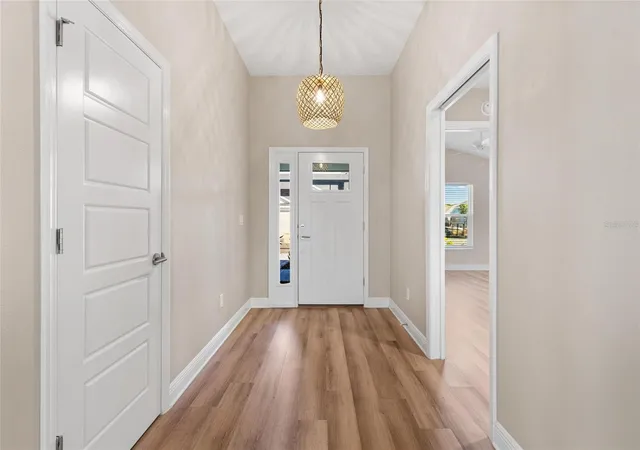Photo 4 of Single family home for sale at 1386 Kenneth St, The Villages, FL 34762 | MLS# G5119251 | Listing updated on 2026-10-29