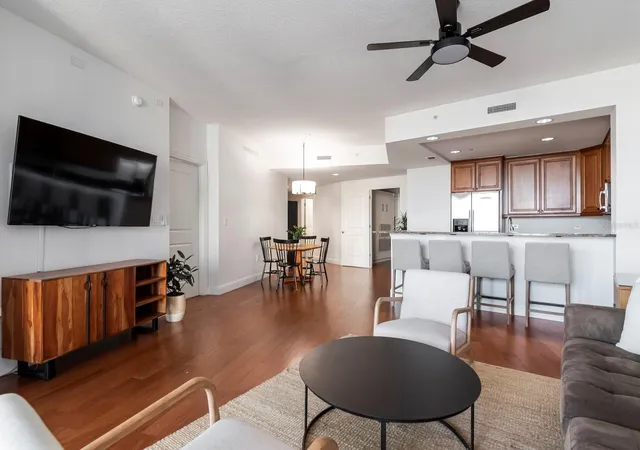 Photo 4 of Condo for sale at 450 Knights Run Ave #803, Tampa, FL 33602 | MLS# TB8559479 | Listing updated on 2026-10-23