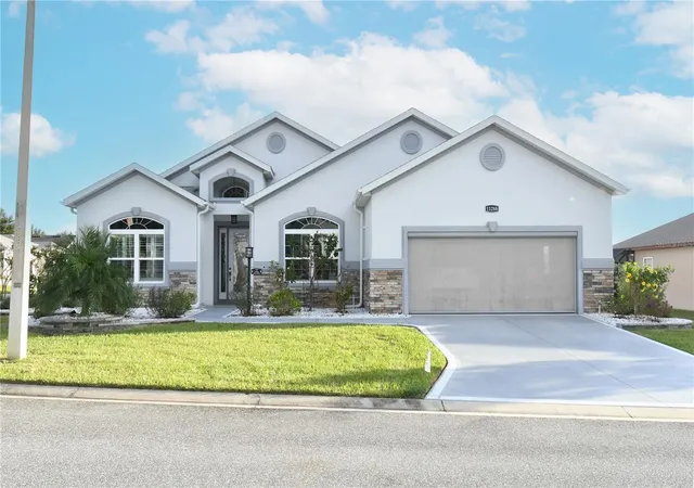 Single family home for sale at 11288 SE 170th Place, SUMMERFIELD, FL 34491 | MLS# G5119252