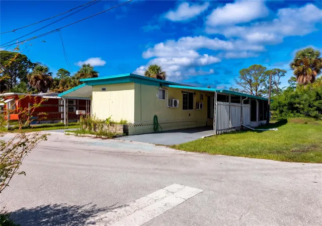 Photo 1 of Manufactured home for sale at 5044 Southtowne Loop, New Port Richey, FL 34652 | MLS# TB8559490 | Listing updated on 2026-10-20