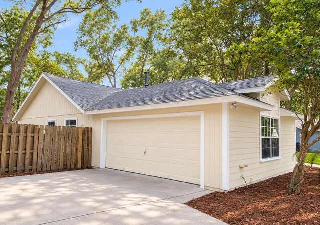 Photo 1 of Single family home for sale at 4027 NW 60th Avenue, Gainesville, FL 32653 | MLS# OM734289 | Listing updated on 2026-10-22