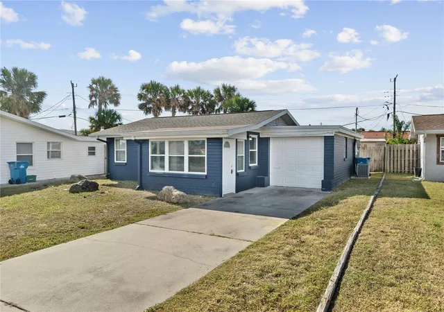 Single family home for sale at 16 Hibiscus Dr, ORMOND BEACH, FL 32176 | MLS# O6451022