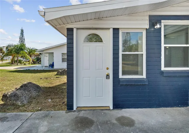 Photo 1 of Single family home for sale at 16 Hibiscus Dr, Ormond Beach, FL 32176 | MLS# O6451022 | Listing updated on 2026-10-23
