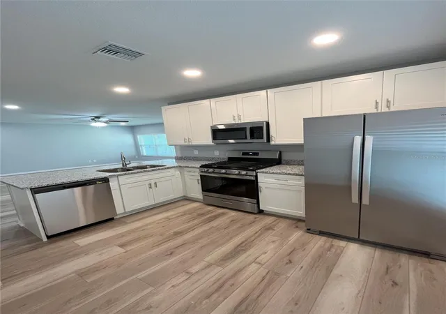 Photo 3 of Single family home for sale at 3304 Summer Is Ct, Valrico, FL 33594 | MLS# O6451042 | Listing updated on 2026-10-20