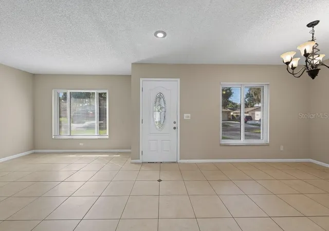 Photo 2 of Single family home for sale at 518 Wynnwood Dr, Brandon, FL 33511 | MLS# TB8559517 | Listing updated on 2026-10-21
