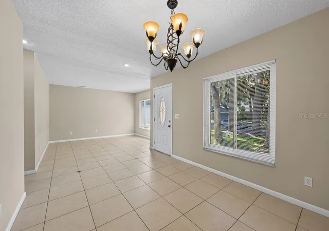 Photo 4 of Single family home for sale at 518 Wynnwood Dr, Brandon, FL 33511 | MLS# TB8559517 | Listing updated on 2026-10-21
