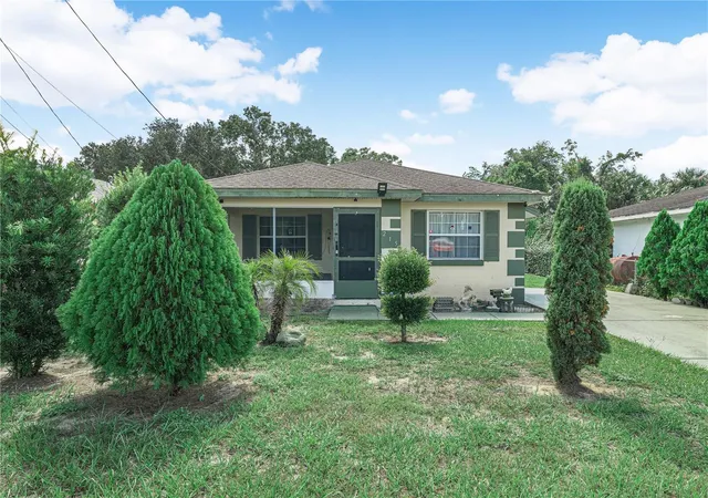 Single family home for sale at 215 Dorsett Ave, LAKE WALES, FL 33853 | MLS# L4965888
