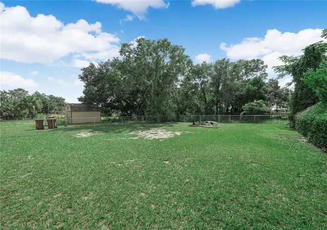 Photo 3 of Single family home for sale at 215 Dorsett Ave, Lake Wales, FL 33853 | MLS# L4965888 | Listing updated on 2026-10-20