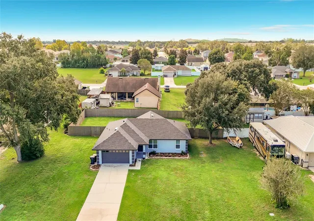 Photo 2 of Single family home for sale at 4441 Iris St N, Lakeland, FL 33813 | MLS# L4965889 | Listing updated on 2026-10-20