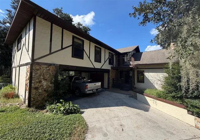 Photo 1 of Single family home for sale at 960 Lake Cvs Trl, Lakeland, FL 33813 | MLS# O6451051 | Listing updated on 2026-10-20