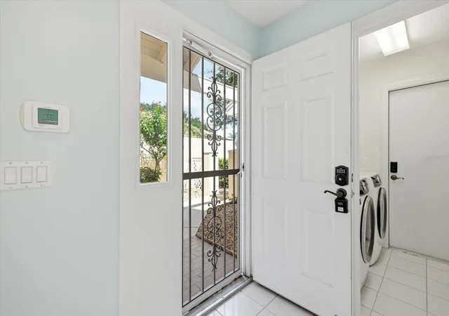 Photo 3 of Single family home for sale at 522 Clubside Cir #10, Venice, FL 34293 | MLS# N6146275 | Listing updated on 2026-10-22