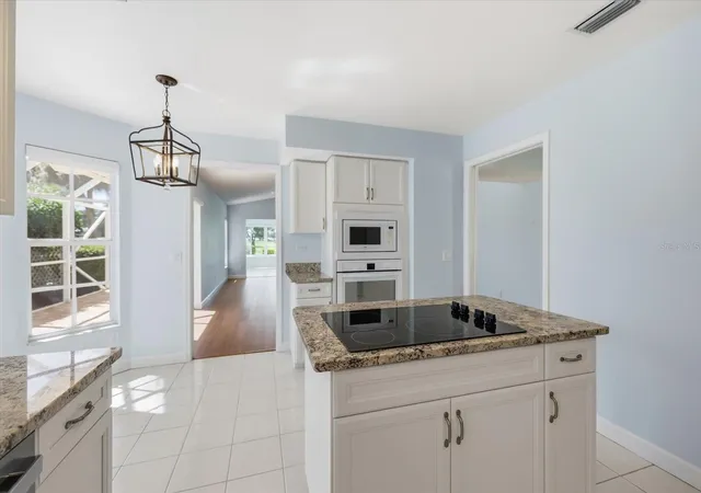 Photo 4 of House for sale at 522 Clubside Cir #10, Venice, FL 34293 | MLS# N6146275 | Listing updated on 2026-10-22
