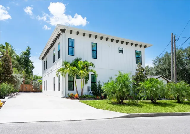 Photo 1 of House for sale at 1234 15th Street, Sarasota, FL 34236 | MLS# A4710145 | Listing updated on 2026-10-25