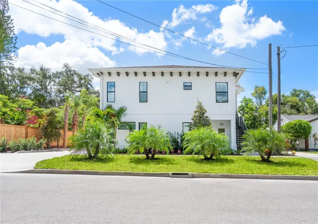 Photo 2 of House for sale at 1234 15th Street, Sarasota, FL 34236 | MLS# A4710145 | Listing updated on 2026-10-25