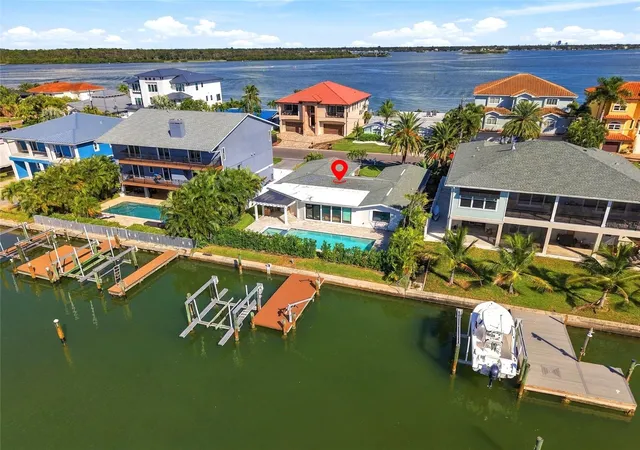 Photo 2 of Single family home for sale at 556 Johns Pass Ave, Madeira Beach, FL 33708 | MLS# TB8559543 | Listing updated on 2026-10-22