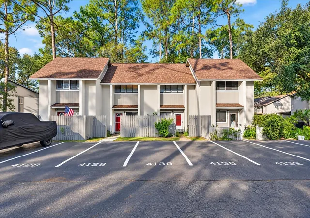 Photo 3 of Condo for sale at 4128 Nw 44th Drive #156, Gainesville, FL 32606 | MLS# GC544285 | Listing updated on 2026-10-22