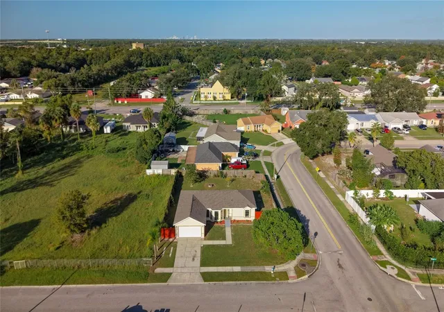 Photo 1 of Single family home for sale at 864 Wages Way, Orlando, FL 32825 | MLS# S5159840 | Listing updated on 2026-10-30