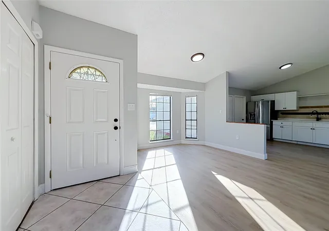 Photo 4 of Single family home for sale at 864 Wages Way, Orlando, FL 32825 | MLS# S5159840 | Listing updated on 2026-10-30