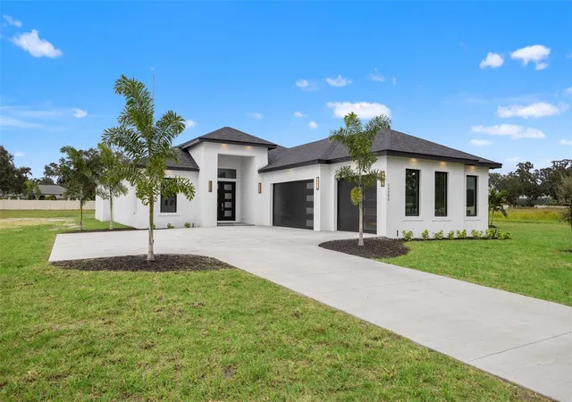 Photo 1 of Single family home for sale at 14282 Pine Straw Ct, Dover, FL 33527 | MLS# TB8559561 | Listing updated on 2026-10-30