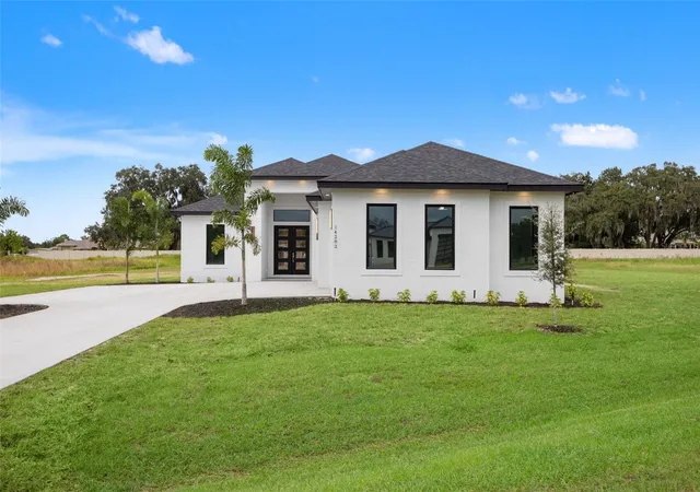 Photo 4 of Single family home for sale at 14282 Pine Straw Ct, Dover, FL 33527 | MLS# TB8559561 | Listing updated on 2026-10-30