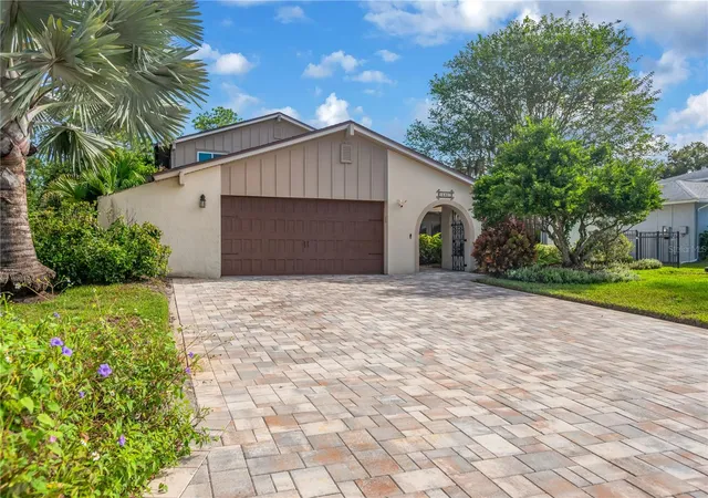 Photo 1 of Single family home for sale at 16407 W Course Dr, Tampa, FL 33624 | MLS# TB8559563 | Listing updated on 2026-10-25