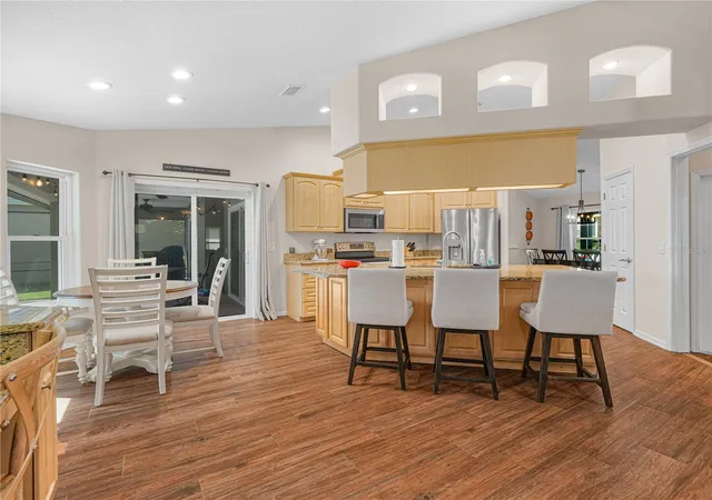 Photo 4 of Single family home for sale at 5868 High Ridge Loop, Lakeland, FL 33812 | MLS# L4965894 | Listing updated on 2026-10-22