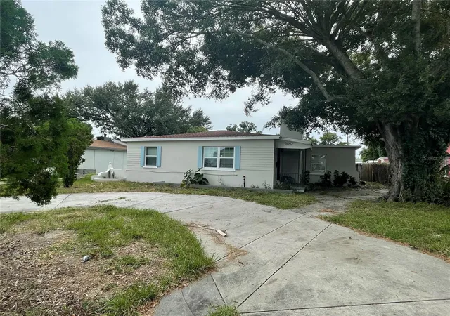 Photo 1 of Sale Pending at 3642 Emerson Ave S, Saint Petersburg, FL 33711 | MLS# TB8559576 | Listing updated on 2026-10-20