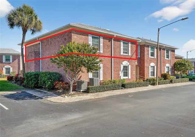 Photo 2 of Condo for sale at 3910 37th Street S #39, Saint Petersburg, FL 33711 | MLS# TB8559582 | Listing updated on 2026-10-22