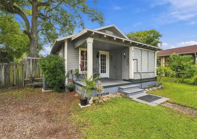 Photo 1 of Single family home for sale at 811 E Frierson Ave, Tampa, FL 33603 | MLS# TB8559591 | Listing updated on 2026-10-21