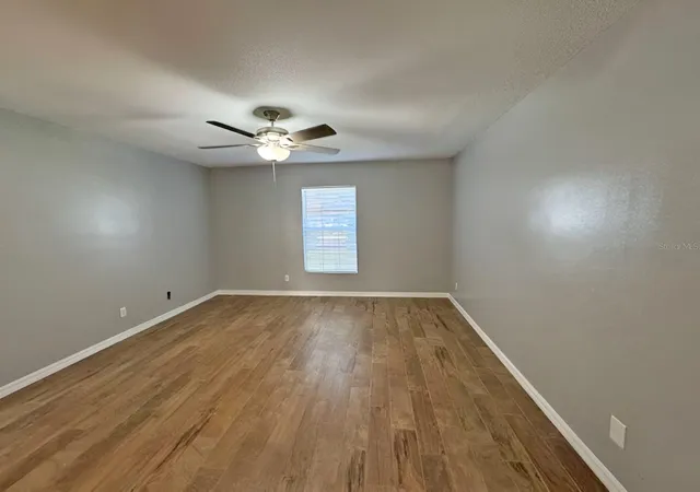 Photo 4 of Single family home for sale at 4708 Windwood Dr, Kissimmee, FL 34746 | MLS# O6451109 | Listing updated on 2026-10-25