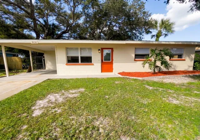 Single family home for sale at 5131 Brookmeade Dr, SARASOTA, FL 34232 | MLS# A4710164