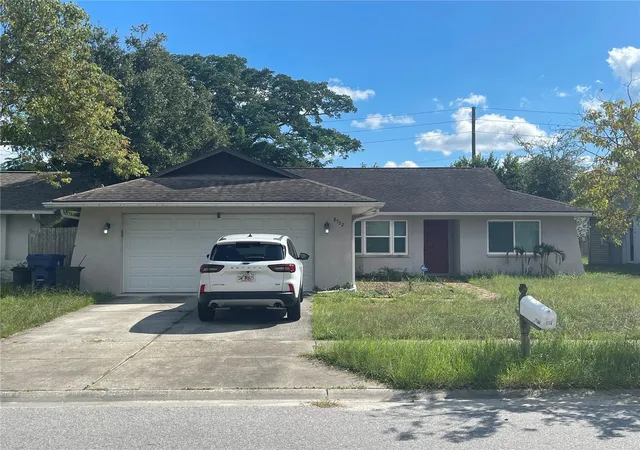 Photo 3 of Sale Pending at 8522 Huntsman Ln, Port Richey, FL 34668 | MLS# TB8559594 | Listing updated on 2026-10-20