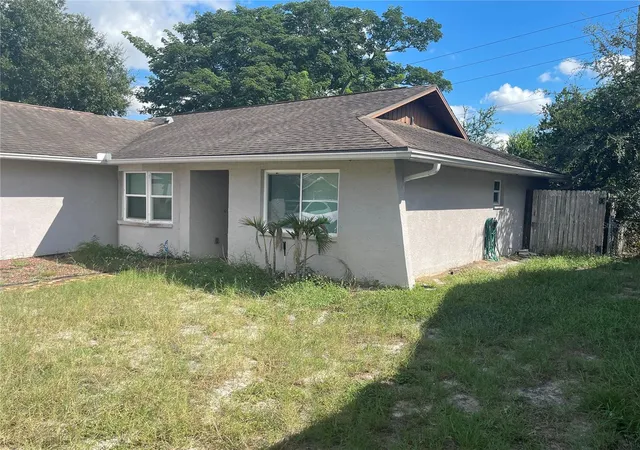 Photo 3 of Sale Pending at 8522 Huntsman Ln, Port Richey, FL 34668 | MLS# TB8559594 | Listing updated on 2026-10-20