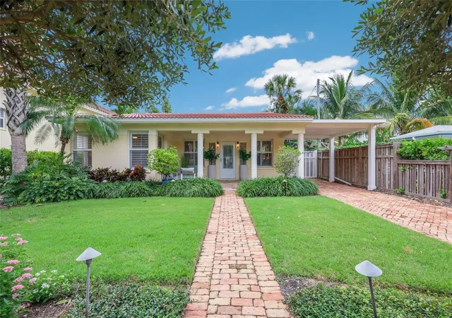 Single family home for sale at 128 S Washington Dr, SARASOTA, FL 34236 | MLS# A4710169