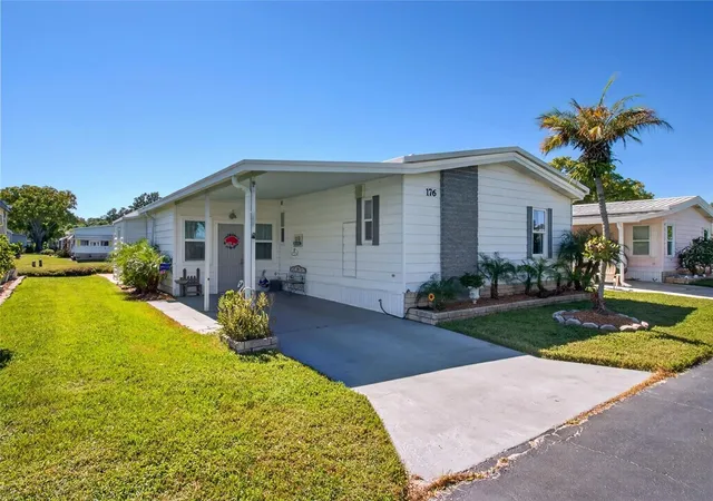 Photo 2 of Manufactured home for sale at 176 Clubview Dr #3, Safety Harbor, FL 34695 | MLS# TB8559617 | Listing updated on 2026-10-23