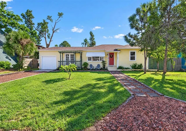 Single family home for sale at 3641 Queen St N, Saint Petersburg, FL 33713 | MLS# TB8559620