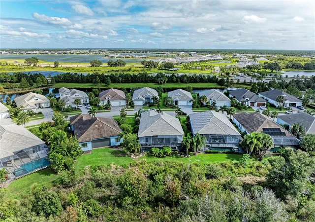 Photo 3 of Single family home for sale at 8269 Grande Shrs Dr, Sarasota, FL 34240 | MLS# A4710174 | Listing updated on 2026-10-23