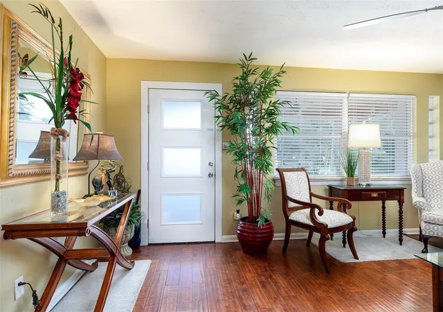 Photo 3 of Single family home for sale at 1036 Delaney Ave, Orlando, FL 32806 | MLS# O6451134 | Listing updated on 2026-10-23