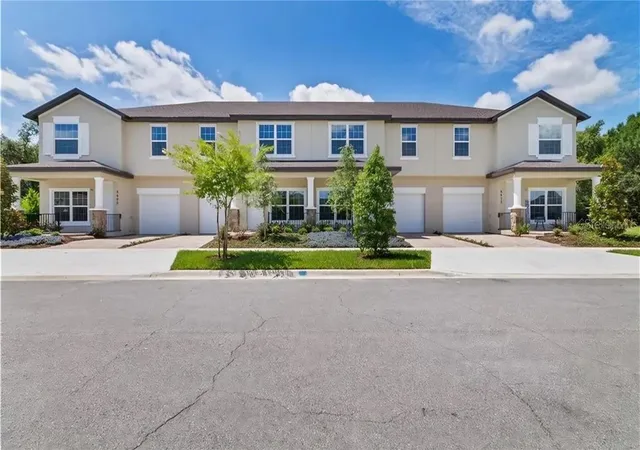 Townhouse for sale at 4404 Summer Flowers Pl, KISSIMMEE, FL 34746 | MLS# O6451135