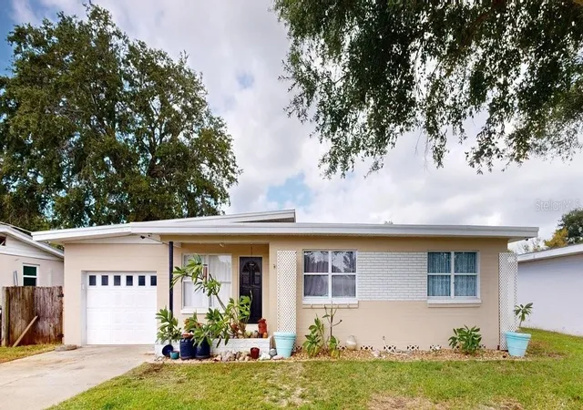 Single family home for sale at 203 Kenilworth Ave, ORMOND BEACH, FL 32174 | MLS# FC322241