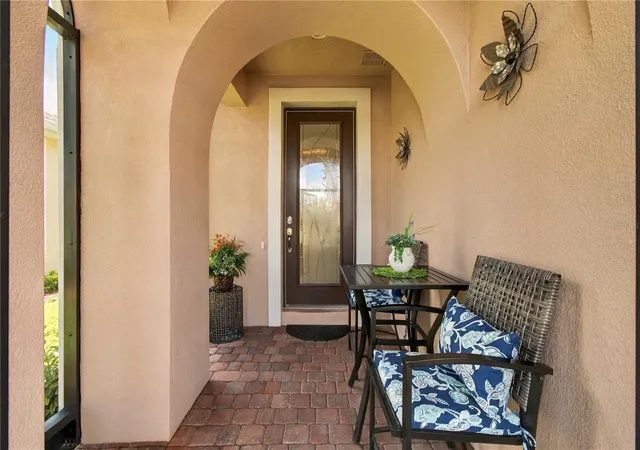 Photo 2 of Single family home for sale at 814 Shady Cyn Way, Kissimmee, FL 34759 | MLS# S5159854 | Listing updated on 2026-10-22