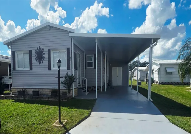 Manufactured home for sale at 5316 53rd Avenue E #N9, BRADENTON, FL 34203 | MLS# A4710183