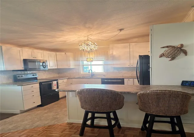 Photo 4 of Manufactured home for sale at 5316 53rd Avenue E #N9, Bradenton, FL 34203 | MLS# A4710183 | Listing updated on 2026-10-26