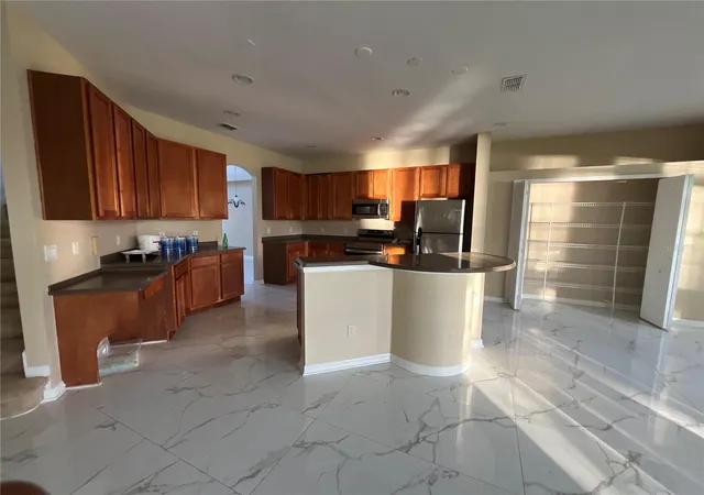 Photo 4 of Single family home for sale at 5803 Cheshire Cvs Ter, Orlando, FL 32829 | MLS# O6451153 | Listing updated on 2026-10-22