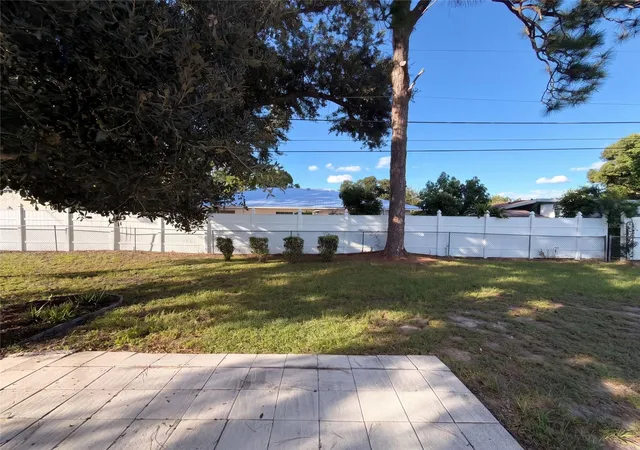 Photo 1 of Single family home for sale at 117 66th Avenue W, Bradenton, FL 34207 | MLS# O6451164 | Listing updated on 2026-10-22