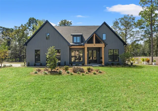 Photo 1 of Single family home for sale at 10380 Yellowstone, Weeki Wachee, FL 34614 | MLS# TB8559669 | Listing updated on 2026-10-20