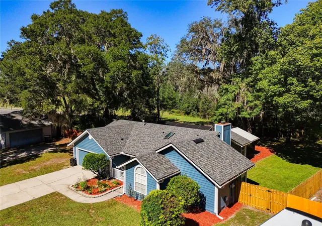 Photo 4 of Single family home for sale at 5417 NW 35th Drive, Gainesville, FL 32653 | MLS# FC322242 | Listing updated on 2026-10-22
