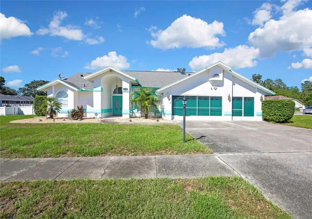 Photo 3 of Single family home for sale at 10247 Skyland St, Spring Hill, FL 34608 | MLS# W7890452 | Listing updated on 2026-10-27