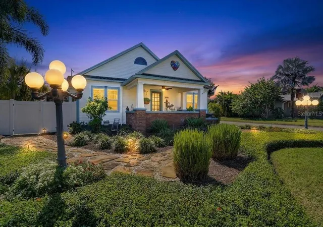 Photo 4 of Single family home for sale at 2890 8th Avenue N, Saint Petersburg, FL 33713 | MLS# TB8559685 | Listing updated on 2026-10-24
