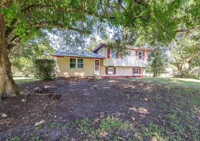 Single family home for sale at 2957 N Tivoli Rd, AVON PARK, FL 33825 | MLS# P4940219